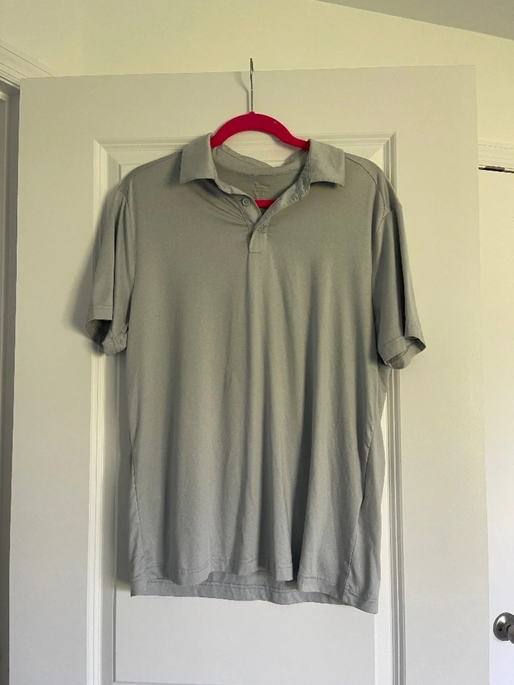 Old Navy Active Cloud 94 Soft Men’s Collared Shirt Size Medium Grey